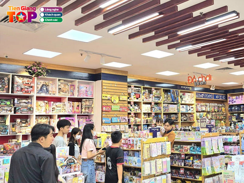 Nha-sach-fahasa-tien-giang-tiengiangtoplist