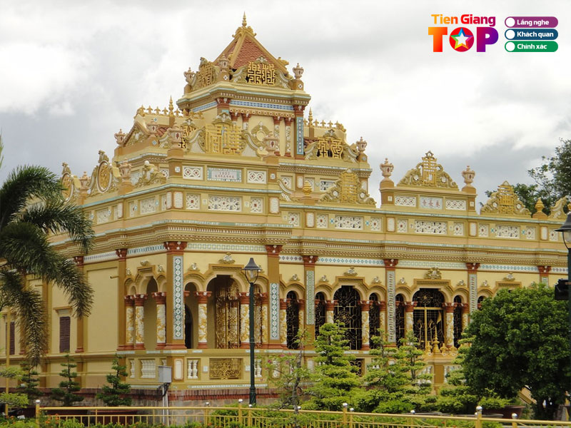 Kham-pha-diem-doc-dao-cua-chua-vinh-trang-tien-giang-tiengiangtoplist