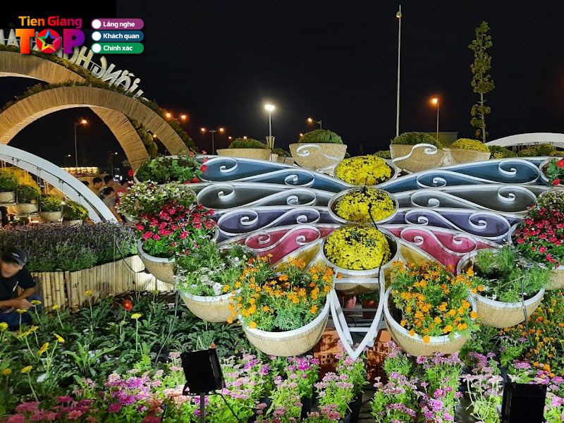 Quang-truong-trung-tam-tinh-tien-giang-tiengiangtoplist