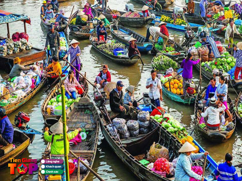 Tham-gia-hoat-dong-mua-ban-o-cho-noi-cai-be-tiengiangtoplist