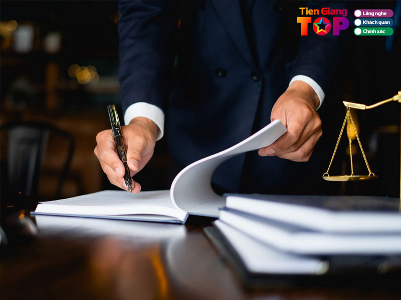 Cong-ty-luat-tnhh-lcmt-2-tiengiangtoplist