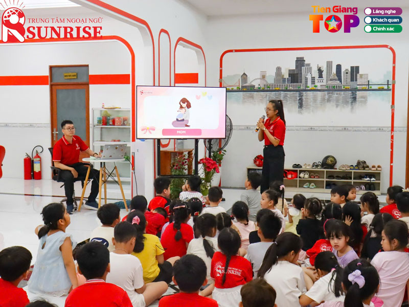Trung-tam-ngoai-ngu-sunrise-tiengiangtoplist