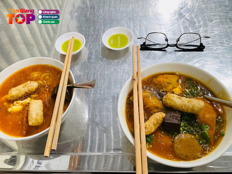 Banh-canh-cua-70-hoang-viet-tiengiangtoplist