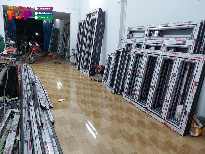 Cua-hang-nhom-kinh-tan-thanh-2-tiengiangtoplist