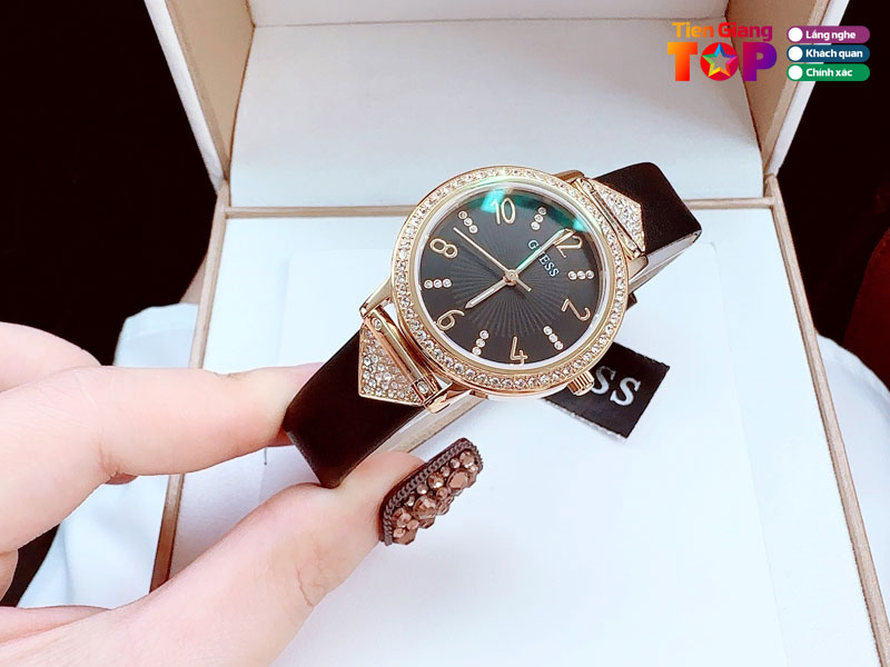 Dong-ho-mat-kinh-ngoan-bay-xe-tiengiangtoplist