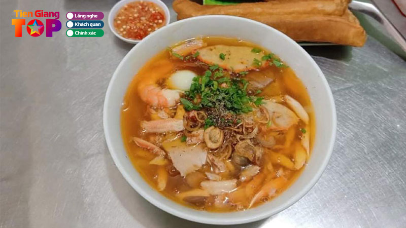 Top-7-quan-banh-canh-tien-giang-ngon-nuc-tieng-an-la-ghien-tiengiangtoplist