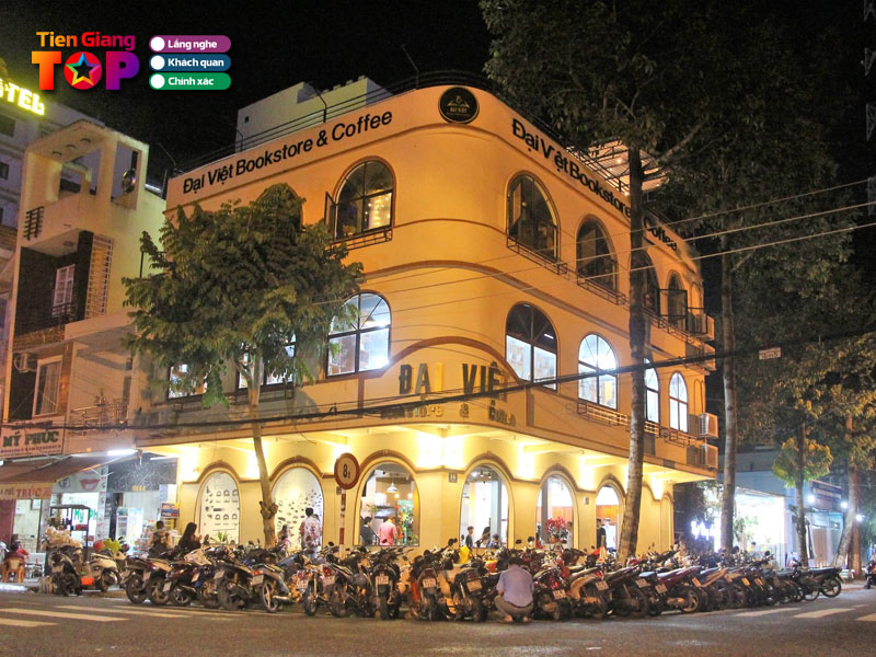 Dai-viet-bookstore-coffee-tiengiangtoplist