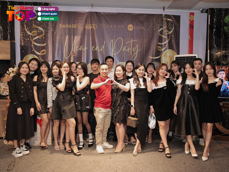 Cong-ty-tnhh-cong-nghe-va-truyen-thong-danaseo-tiengiangtoplist