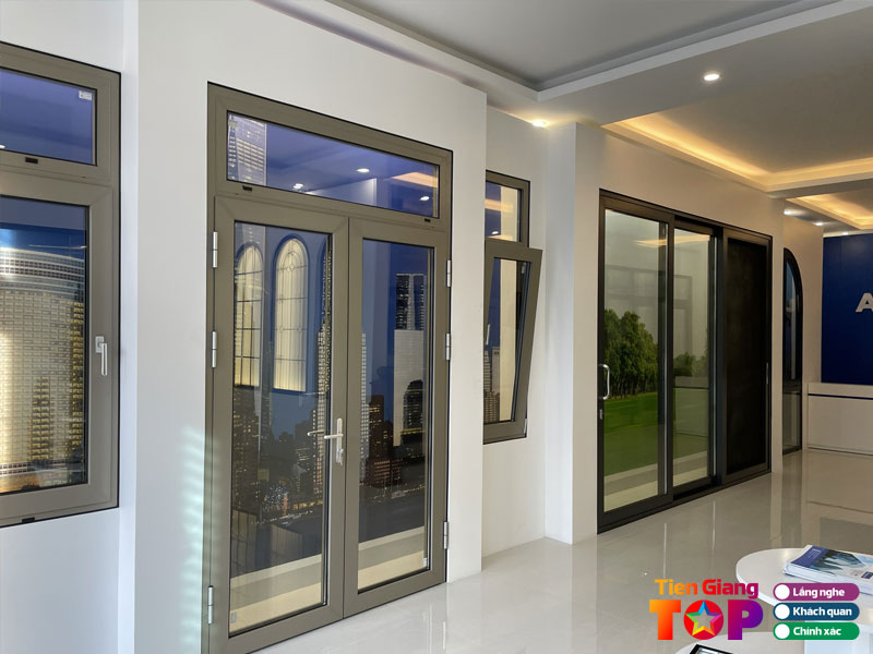 Kinh-nghiem-lua-chon-cua-hang-nhom-kinh-chuyen-nghiep-1-tiengiangtoplist