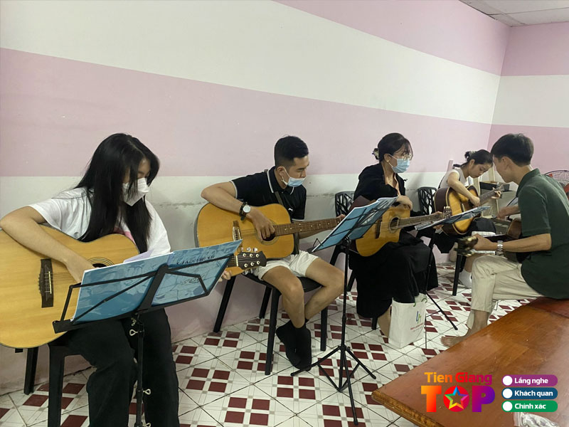 Mot-so-ly-do-de-ban-yeu-thich-choi-dan-guitar-1-tiengiangtoplist