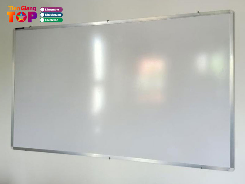 Nha-sach-tan-hiep-tiengiangtoplist