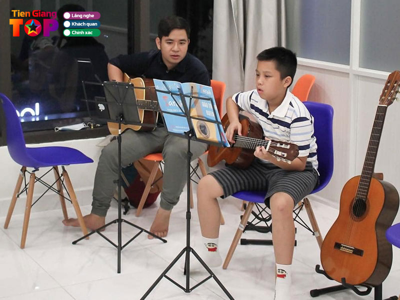 Trung-tam-am-nhac-sang-tao-farah-tiengiangtoplist