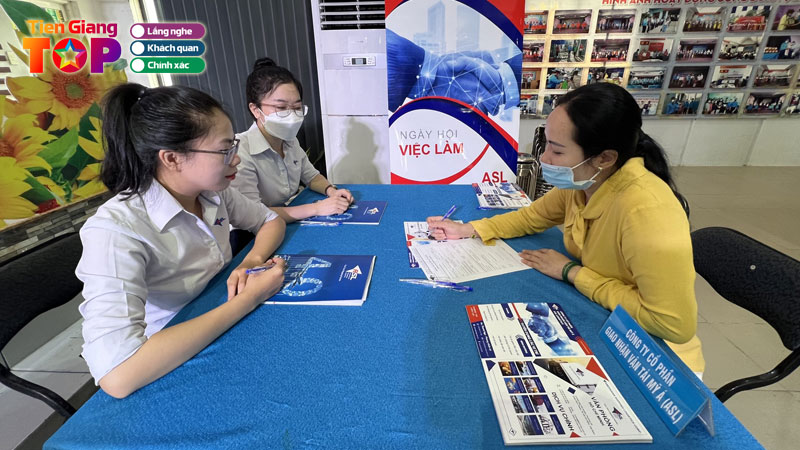 Top-3-trung-tam-gioi-thieu-viec-lam-tien-giang-uy-tin-tiengiangtoplist