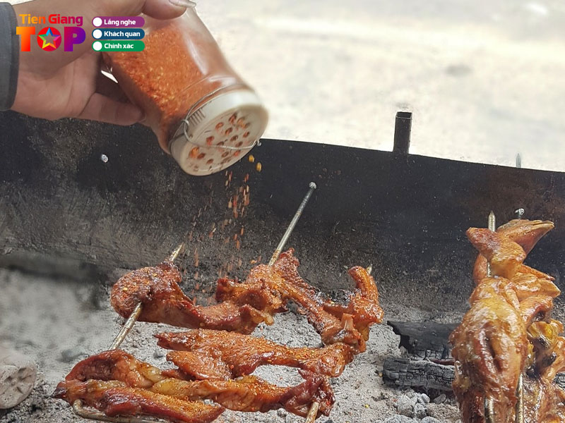 Ga-nuong-muoi-ot-bay-phanh-my-hoi-tiengiangtoplist