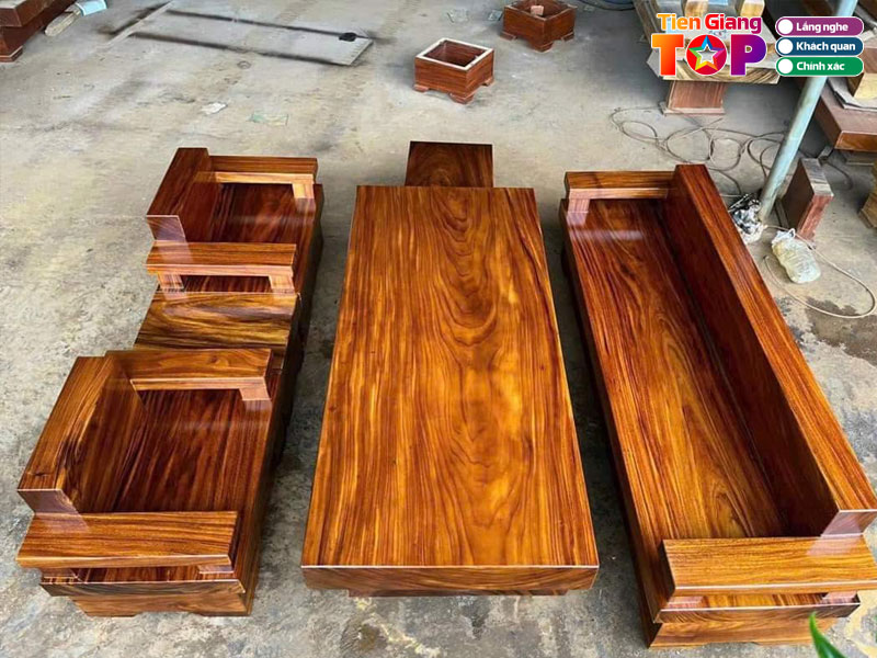 Tieu-chi-lua-chon-cua-hang-ban-do-go-o-tien-giang-1-tiengiangtoplist