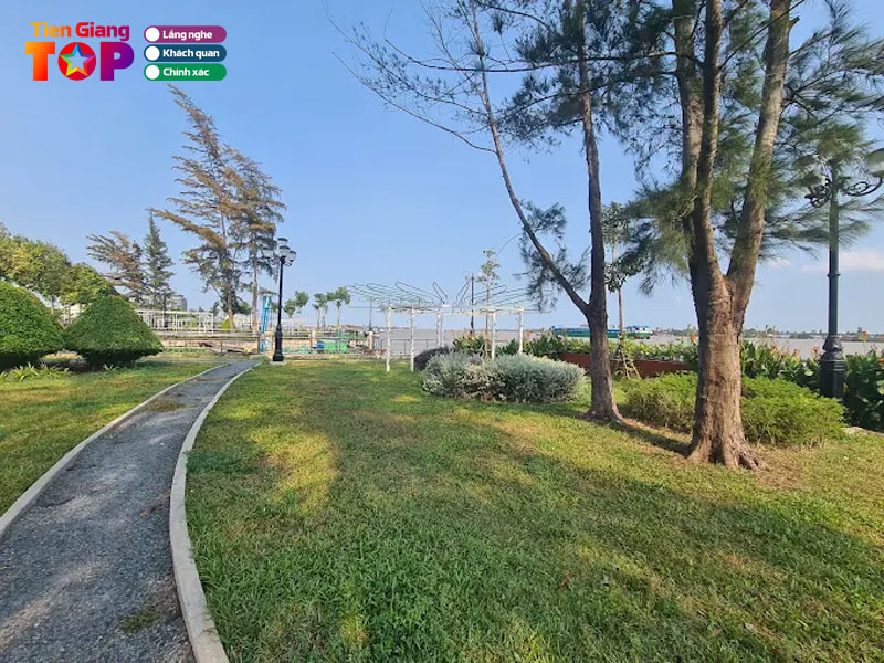 Cong-vien-hoang-sa-my-tho-tiengiangtoplist