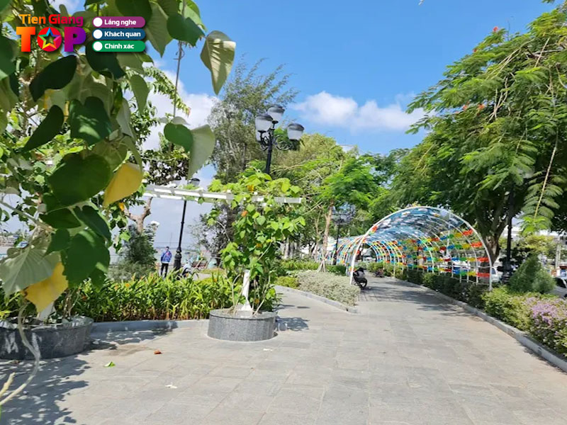 Cong-vien-lac-hong-tiengiangtoplist