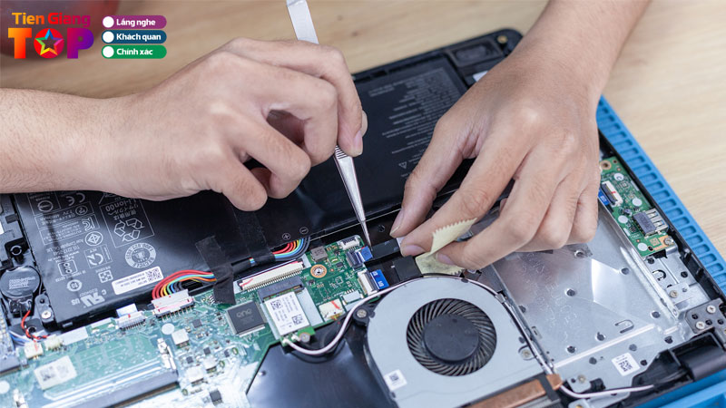 Top-5-dia-chi-sua-laptop-o-tien-giang-nhanh-chong-tay-nghe-cao-tiengiangtoplist