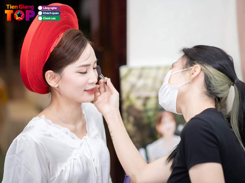 Kinh-nghiem-chon-tiem-trang-diem-co-dau-tien-giang-tiengiangtoplist