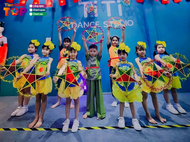 Luu-y-khi-chon-dia-chi-thue-trang-phuc-bieu-dien-tien-giang-tiengiangtoplist