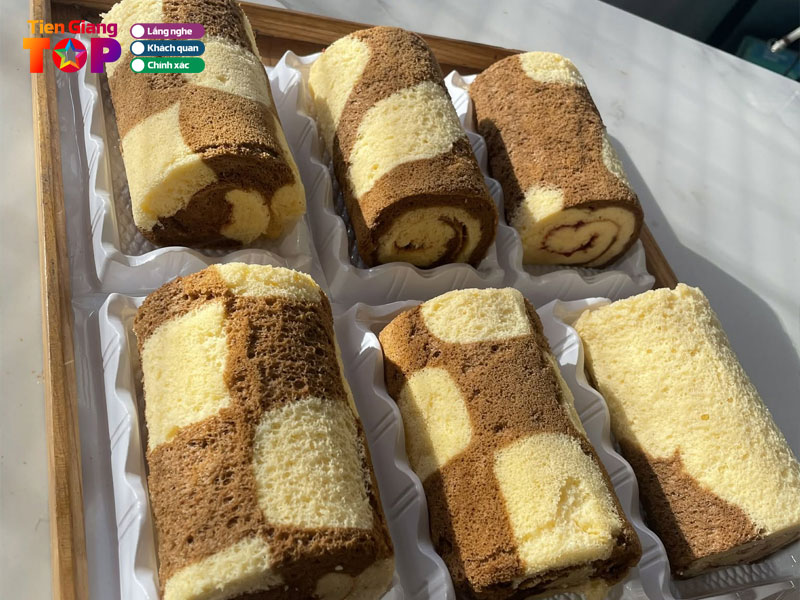 Tiem-banh-huy-hoang-tiengiangtoplist
