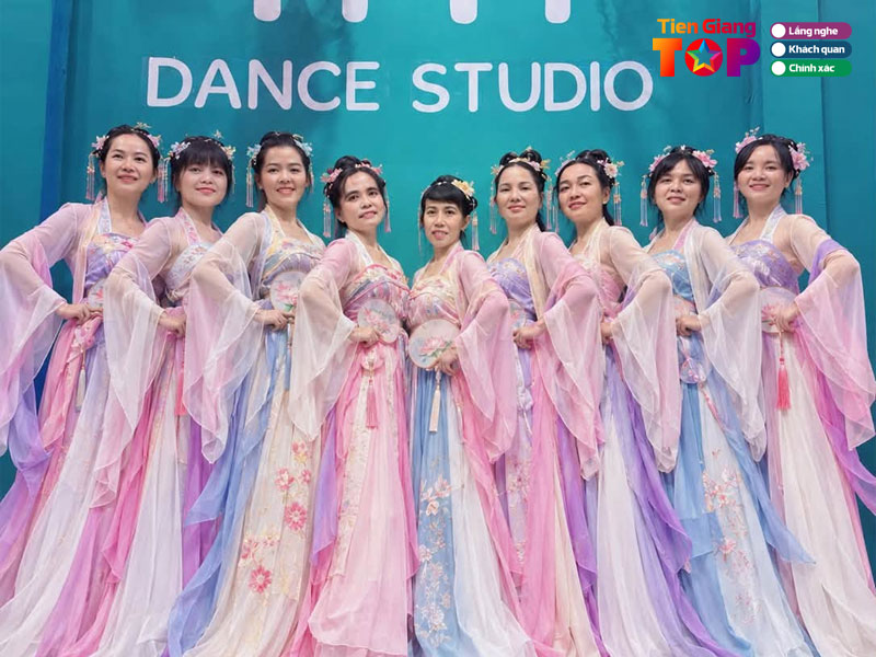 Trang-phuc-bieu-dien-titi-dance-tiengiangtoplist